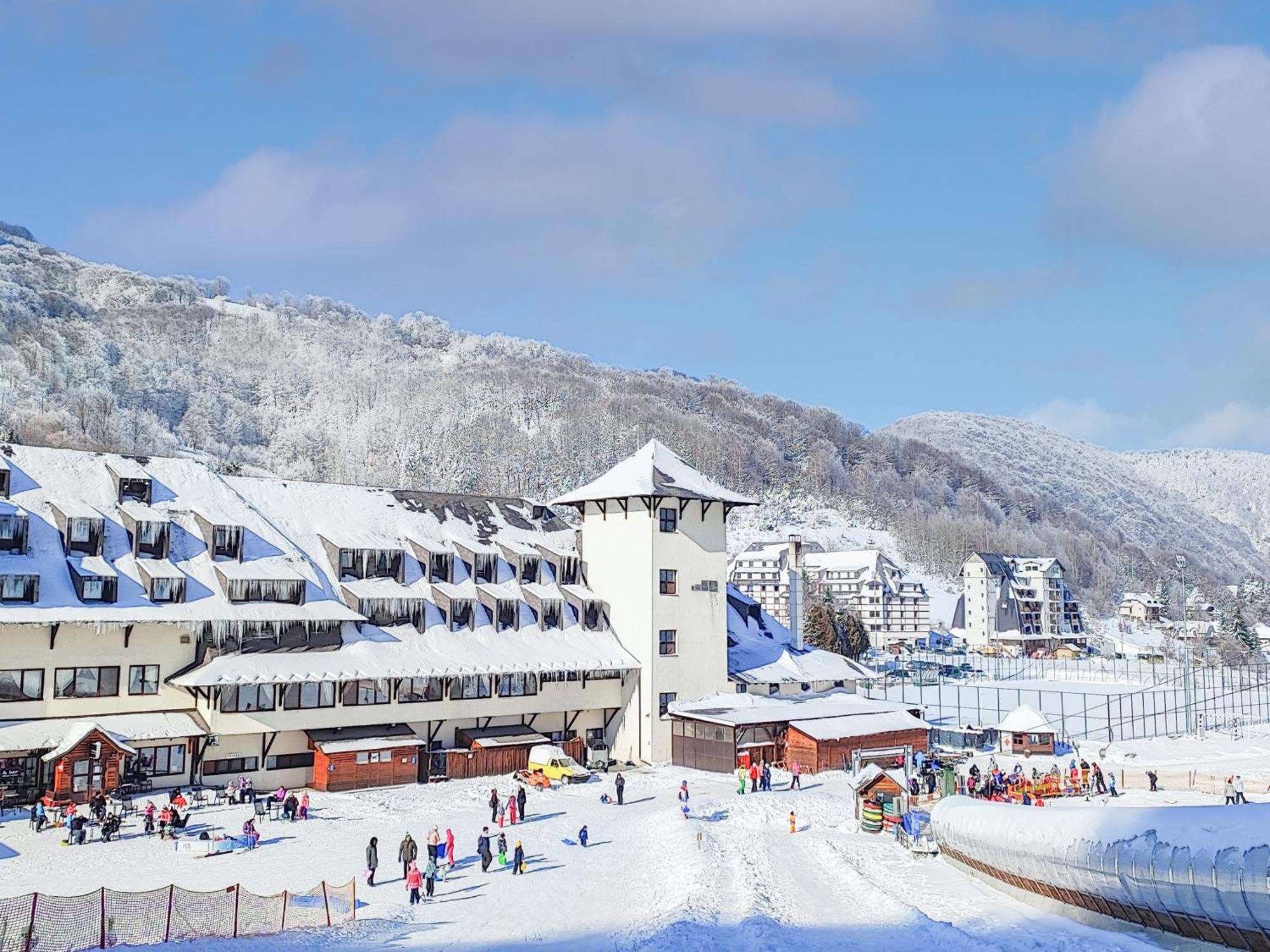 Hotel Junior Копаоник Экстерьер фото