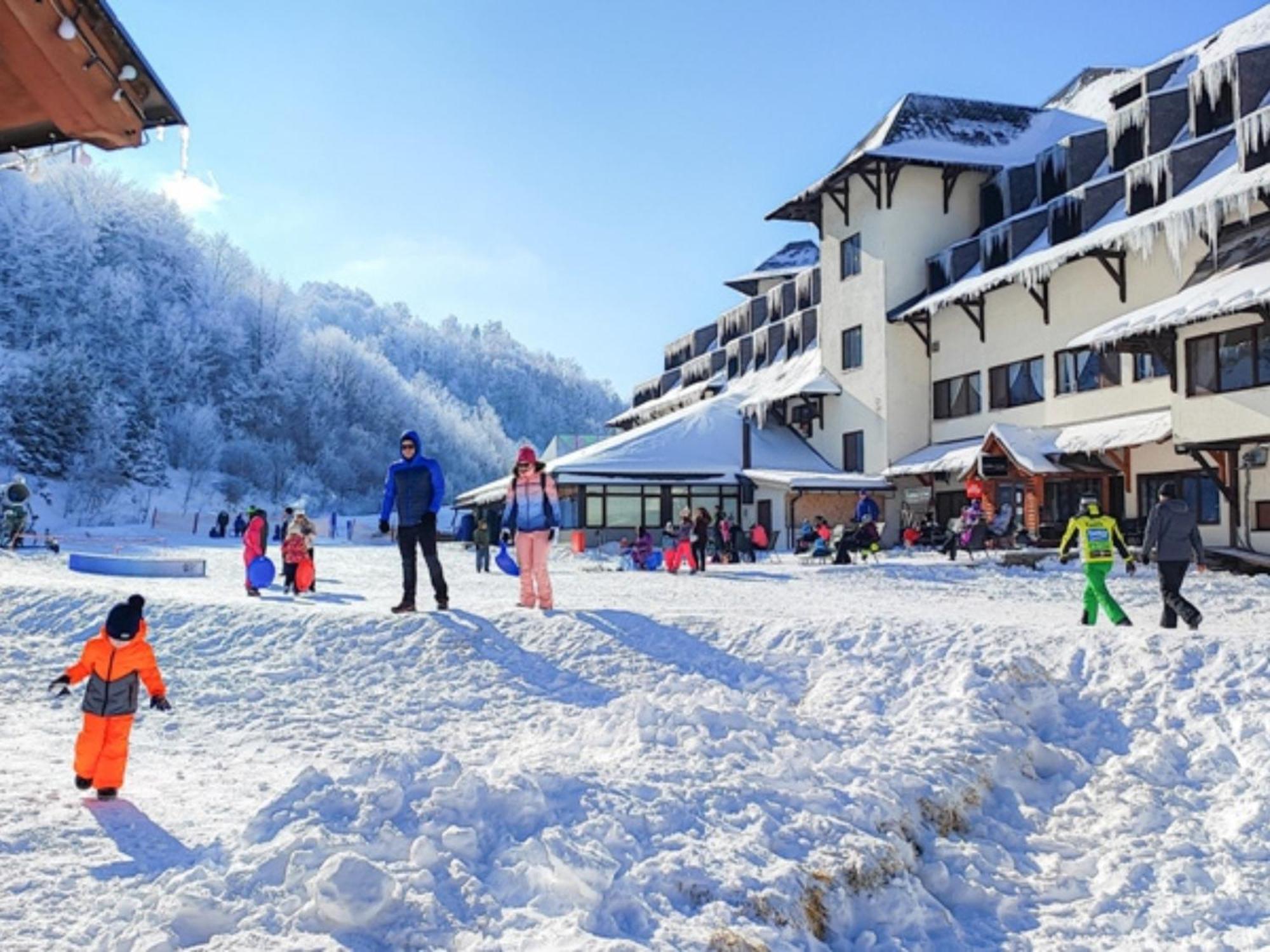 Hotel Junior Копаоник Экстерьер фото