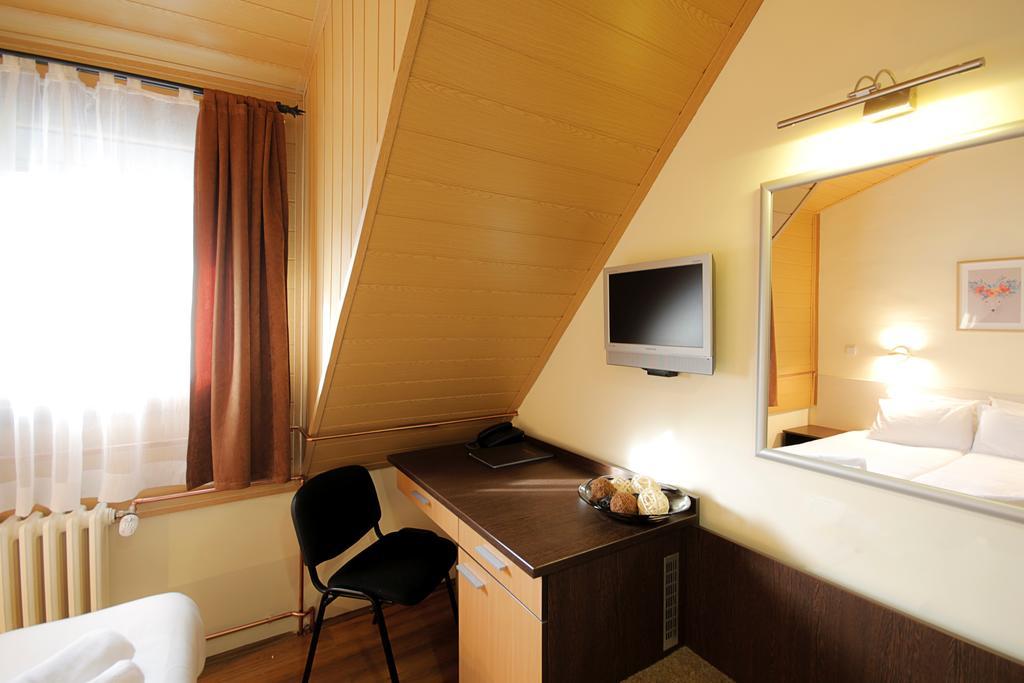 Hotel Junior Копаоник Экстерьер фото